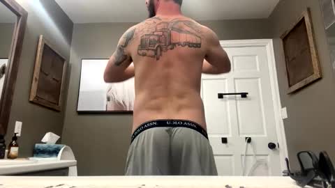 kittmatt31 online show from May 3, 1:11 am