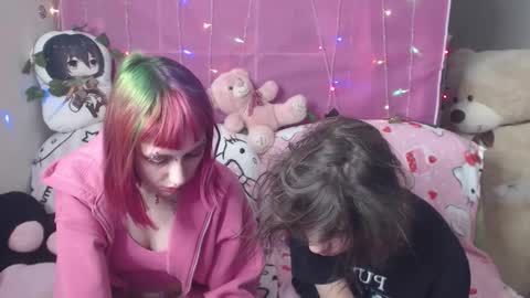 kitttywhisper online show from March 10, 2:55 pm