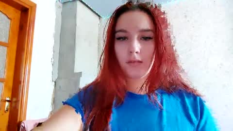 Snapshot of kitty333019 chatting on February 24, 2:15 pm kitty333019 online show from February 24, 2:15 pm