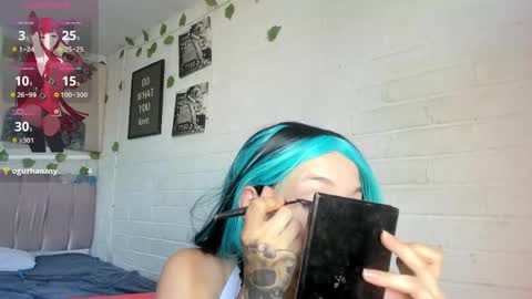 Snapshot of kitty__black__ chatting on May 19, 10:05 pm KITTY online show from May 19, 10:05 pm