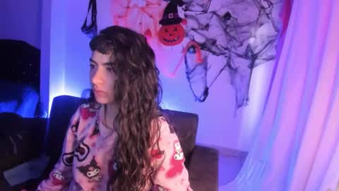 kitty__chs online show from November 19, 10:59 am