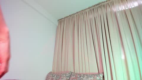 sophie online show from November 28, 4:20 pm