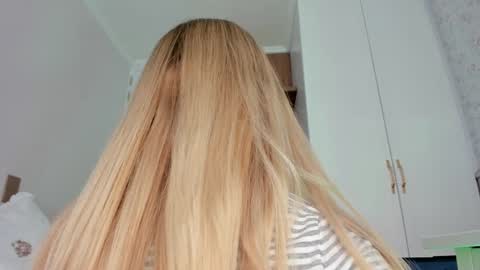 sophie online show from March 7, 6:38 pm