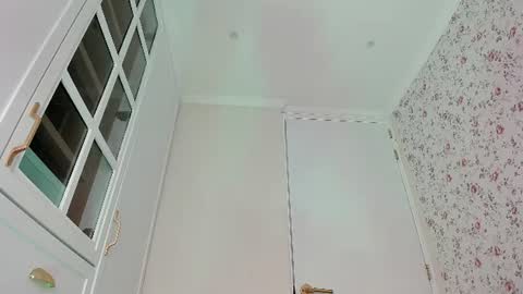 Snapshot of kitty__sophie chatting on June 25, 7:07 pm sophie online show from June 25, 7:07 pm