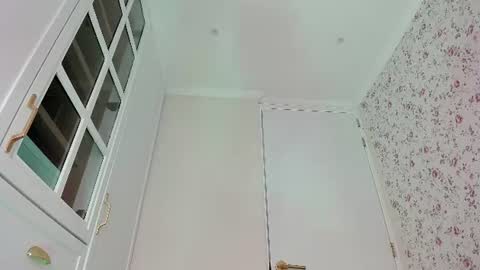 Snapshot of kitty__sophie chatting on July 6, 6:32 pm sophie online show from July 6, 6:32 pm