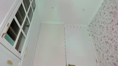 Snapshot of kitty__sophie chatting on July 24, 6:06 pm sophie online show from July 24, 6:06 pm