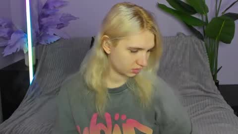 kitty blondy online show from April 7, 4:24 am