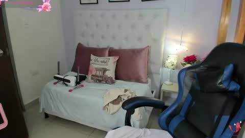 Kitty Kayo online show from July 23, 3:48 am