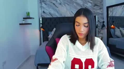 Kitty online show from May 4, 12:01 pm