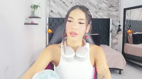 Kitty online show from June 18, 12:09 pm