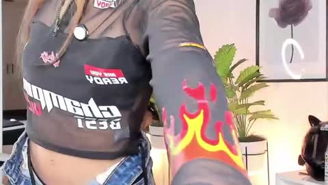 kitty online show from May 5, 10:40 pm