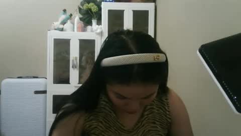 Snapshot of kitty_fussy chatting on September 26, 9:13 am kitty_fussy online show from September 26, 9:13 am