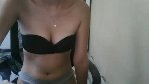 Snapshot of kitty_fussy chatting on October 5, 5:28 am kitty_fussy online show from October 5, 5:28 am