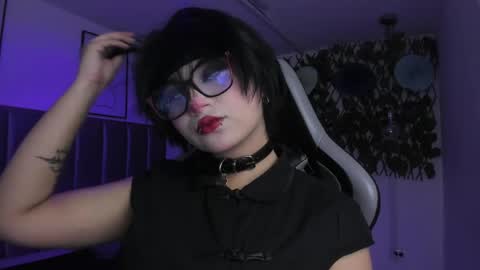 Snapshot of kitty_gang chatting on May 13, 1:25 am Camila online show from May 13, 1:25 am
