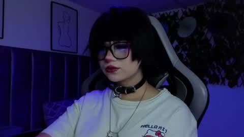 Snapshot of kitty_gang chatting on May 21, 1:34 am Camila online show from May 21, 1:34 am