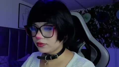 Snapshot of kitty_gang chatting on May 22, 1:46 am Camila online show from May 22, 1:46 am