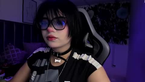 Snapshot of kitty_gang chatting on June 17, 1:30 am Camila online show from June 17, 1:30 am