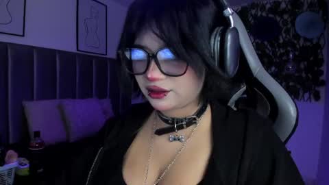 Snapshot of kitty_gang chatting on July 3, 1:01 am Camila online show from July 3, 1:01 am
