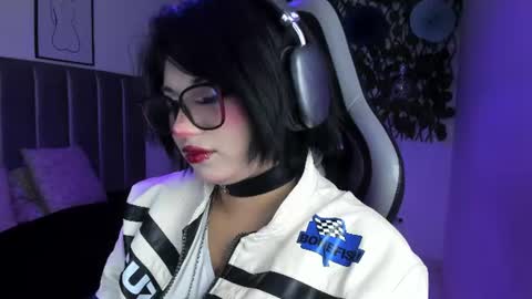 Snapshot of kitty_gang chatting on July 11, 2:03 am Camila online show from July 11, 2:03 am