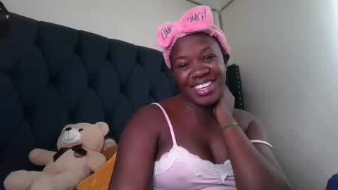 Snapshot of kitty_kerry chatting on October 19, 10:27 am kitty_kerry online show from October 19, 10:27 am