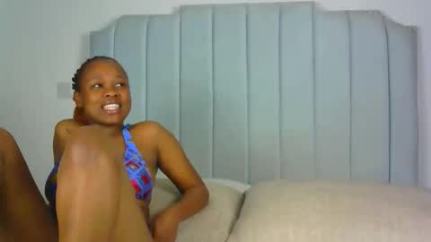 Snapshot of kitty_kitty_kat chatting on December 16, 6:51 am kitty online show from December 16, 6:51 am