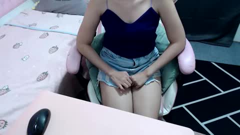 Snapshot of kitty_kity chatting on December 19, 4:25 pm Kate online show from December 19, 4:25 pm