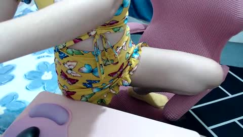 Snapshot of kitty_kity chatting on April 22, 10:50 am Kate online show from April 22, 10:50 am