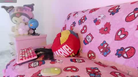 Snapshot of kitty_kryss chatting on July 14, 2:23 pm kitty_kryss online show from July 14, 2:23 pm