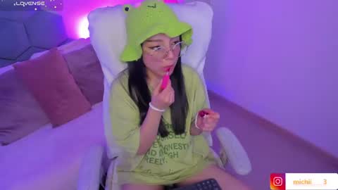 Snapshot of kitty_patitas_suavess chatting on July 10, 3:00 am Kitty online show from July 10, 3:00 am