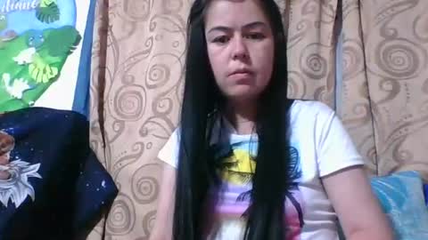 Snapshot of kitty_small69 chatting on May 11, 1:44 am kitty_small69 online show from May 11, 1:44 am