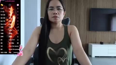 Snapshot of kittybabe0528 chatting on June 2, 8:38 am kittybabe0528 online show from June 2, 8:38 am
