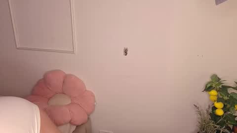 Shira online show from March 9, 2:10 pm