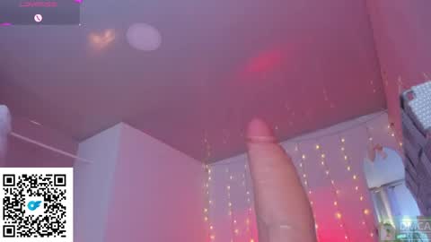 Snapshot of kittygrey chatting on May 20, 2:12 pm Samantha Grey online show from May 20, 2:12 pm