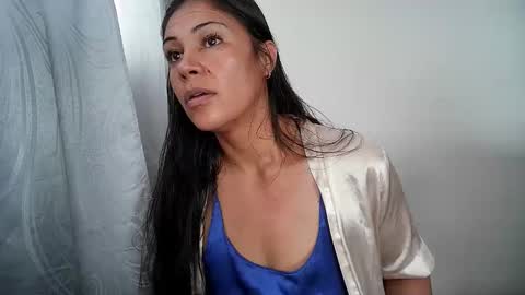 kittyholeshot87 online show from November 14, 3:44 pm