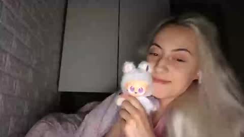 Denise online show from May 4, 7:43 pm