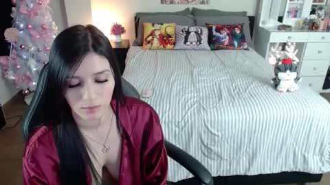 Snapshot of kittykat18x chatting on December 18, 2:06 am Isabel online show from December 18, 2:06 am