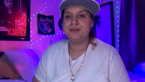 Snapshot of kittykay86 chatting on January 11, 4:25 pm Bella Blue BBW online show from January 11, 4:25 pm