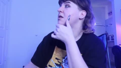 Snapshot of kittykay86 chatting on February 10, 5:41 pm Bella Blue BBW online show from February 10, 5:41 pm