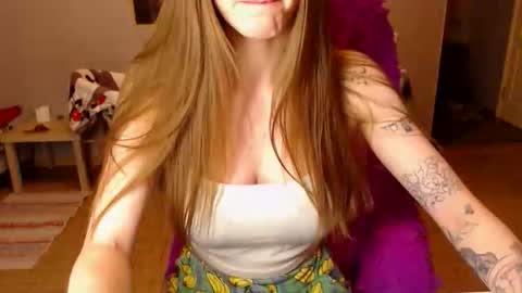 KittyloveMoon online show from March 31, 9:15 pm
