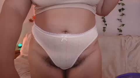 Snapshot of kittylu__ chatting on June 20, 3:42 am L FOLLOW ME ON IG kittylu online show from June 20, 3:42 am