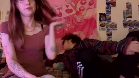 kitty online show from December 15, 6:17 am