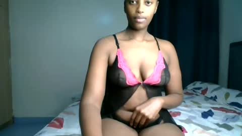 Snapshot of kittypettite chatting on June 21, 6:49 am Kittypettite online show from June 21, 6:49 am