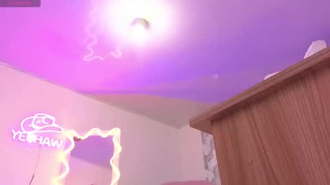 Kitty  online show from November 27, 11:34 am