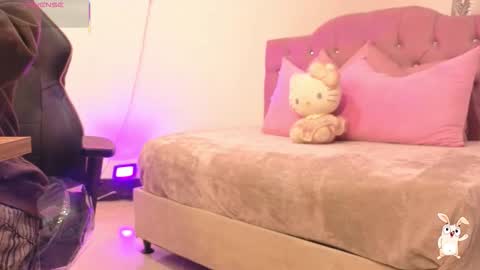 Kitty  online show from November 30, 11:47 am