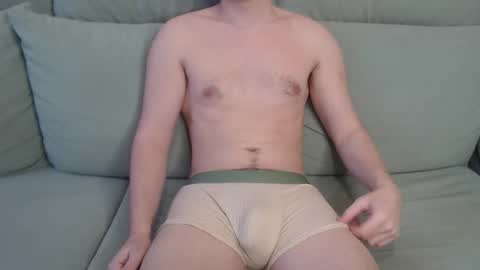 Snapshot of kittysweety_alex1 chatting on November 25, 10:48 am kittysweety_alex1 online show from November 25, 10:48 am