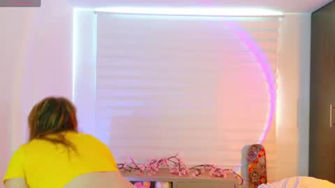  K I T T  Y  online show from June 28, 2:01 pm