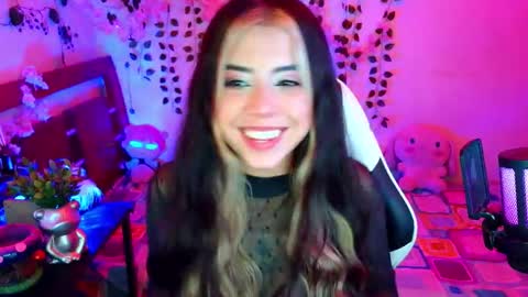 Kittyuwu  online show from February 20, 3:14 am