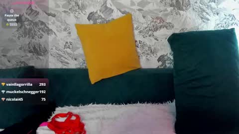 Snapshot of kittyy_cuttie chatting on March 8, 1:36 pm kittyy online show from March 8, 1:36 pm