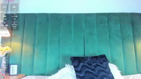 K I T T Y Y  online show from September 20, 5:25 pm