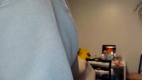 Snapshot of kittyymaze chatting on January 15, 12:43 pm Kittyymaze online show from January 15, 12:43 pm